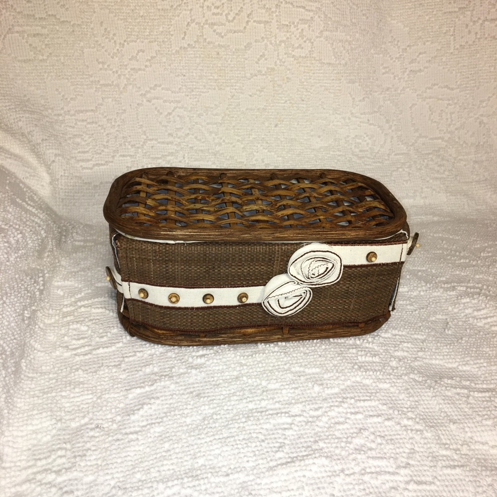 Vintage Wicker Sewing Basket w/Lid & Lining